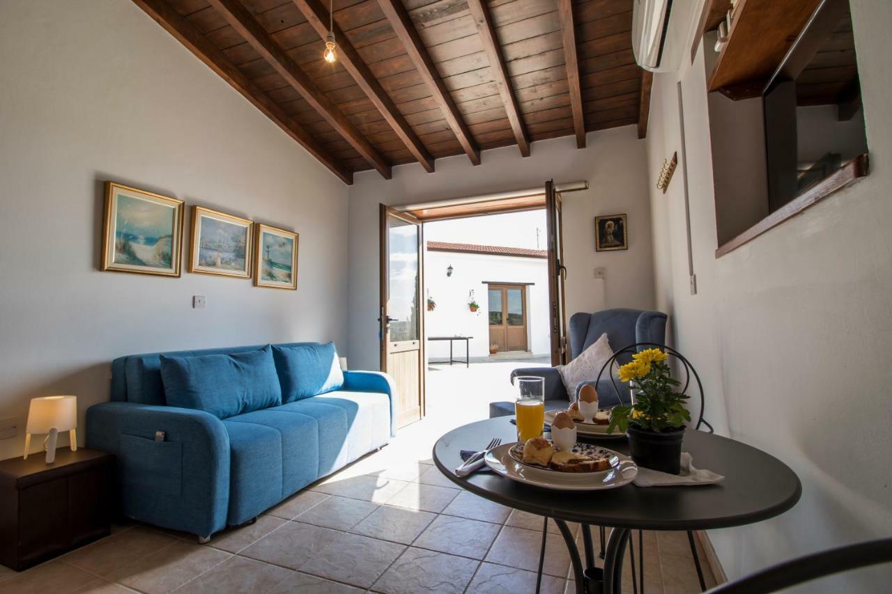 Samareitidos Light Cottage Anaphotia Ngoại thất bức ảnh