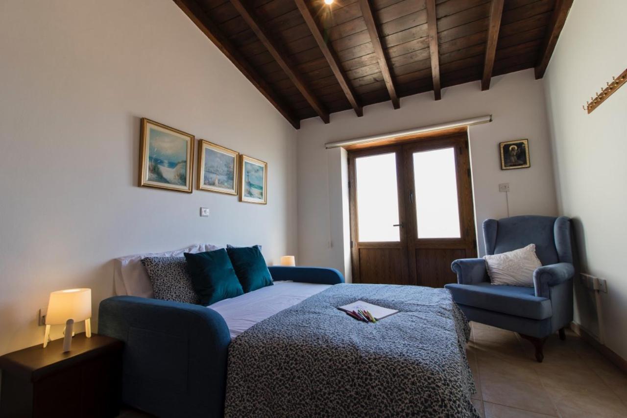 Samareitidos Light Cottage Anaphotia Ngoại thất bức ảnh